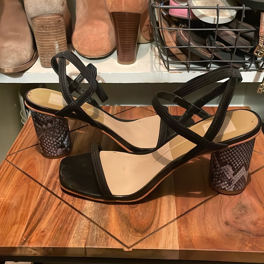 Black sandals with snake skin